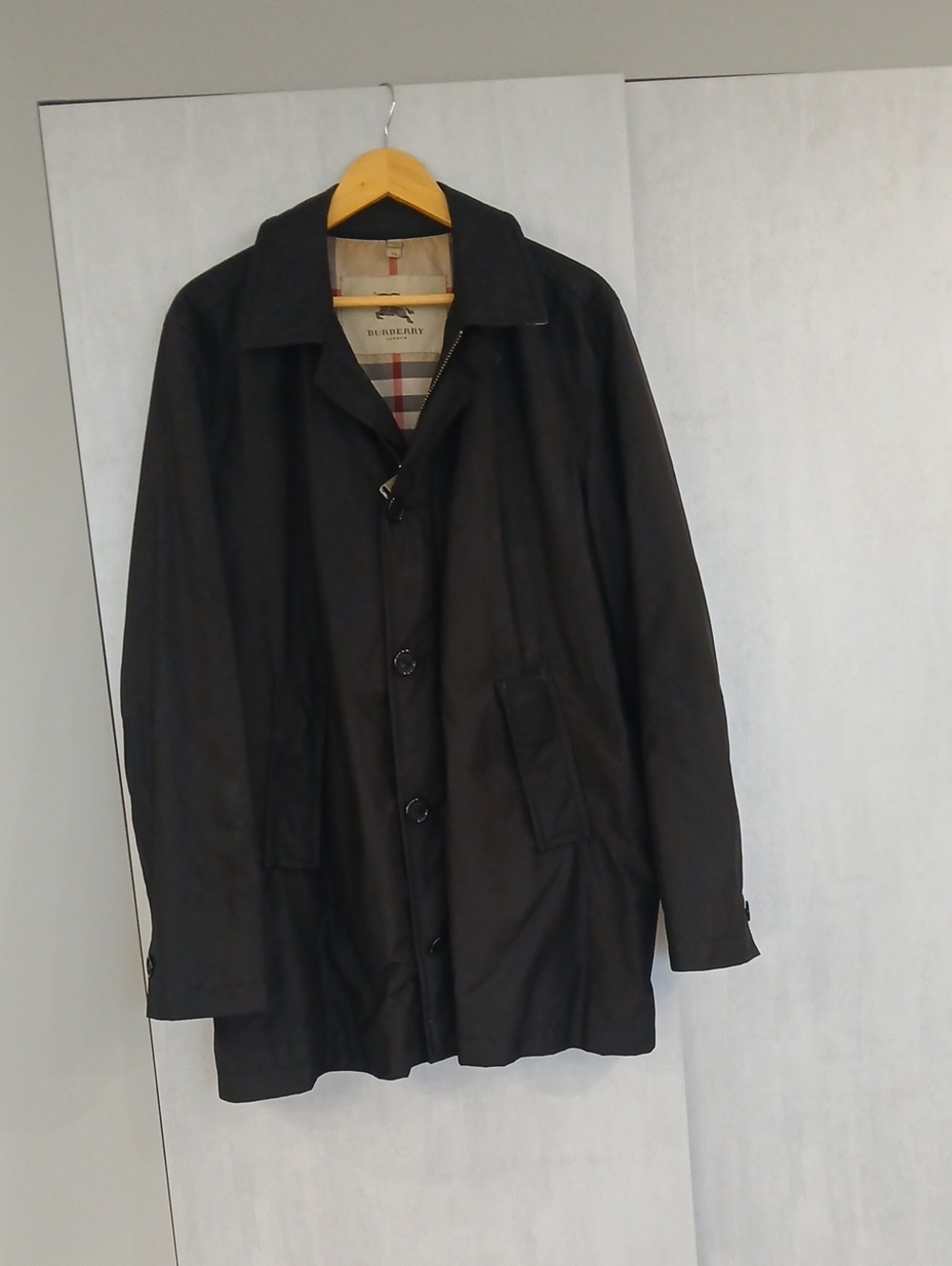 Burberry Black Men's Trench Coat with Signature Check Lining - Picture 3 of 4
